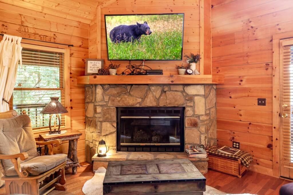 Nice View Fireplace, Hot Tub, Porch Bed, Private Sevierville Eksteriør billede