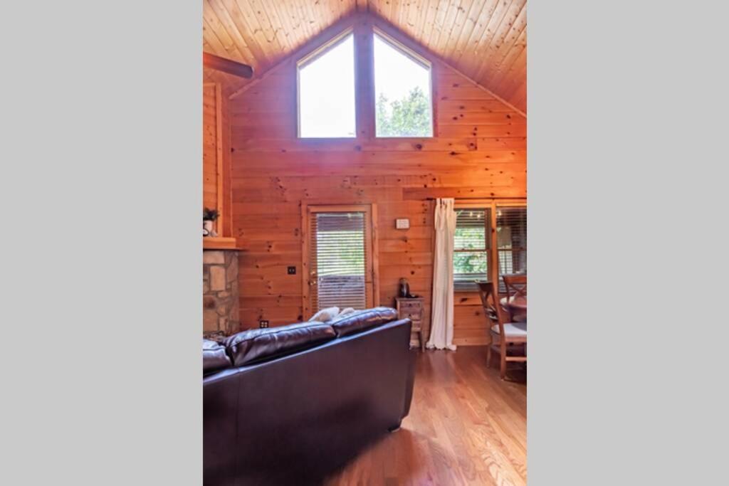 Nice View Fireplace, Hot Tub, Porch Bed, Private Sevierville Eksteriør billede