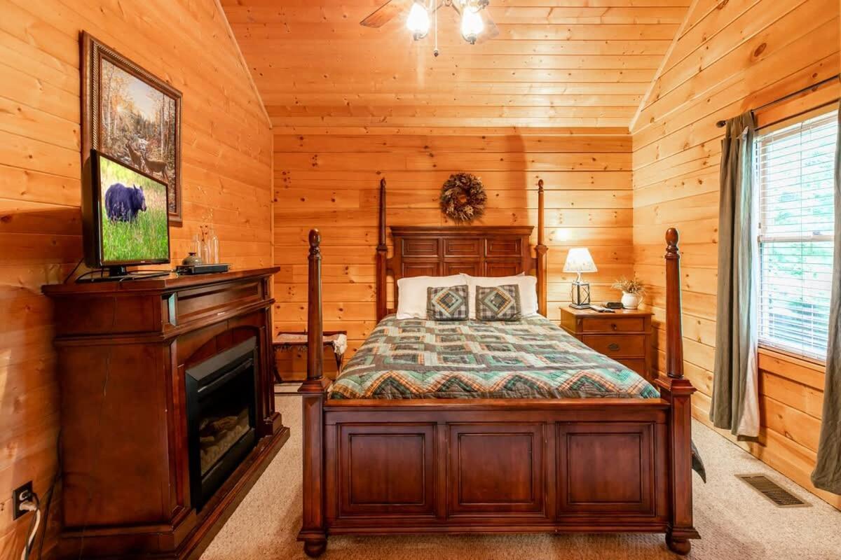Nice View Fireplace, Hot Tub, Porch Bed, Private Sevierville Eksteriør billede
