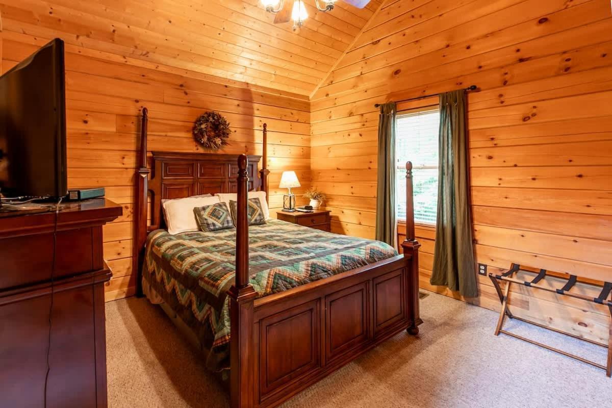Nice View Fireplace, Hot Tub, Porch Bed, Private Sevierville Eksteriør billede