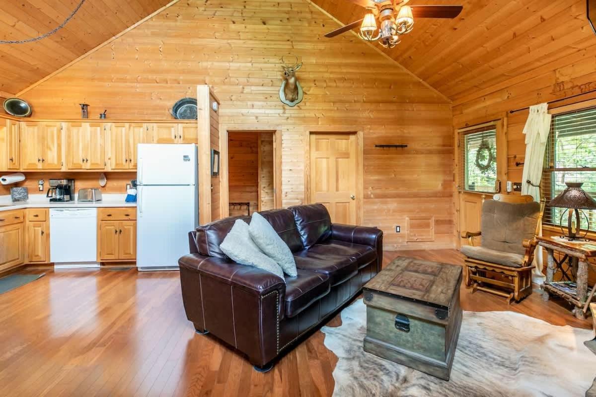 Nice View Fireplace, Hot Tub, Porch Bed, Private Sevierville Eksteriør billede